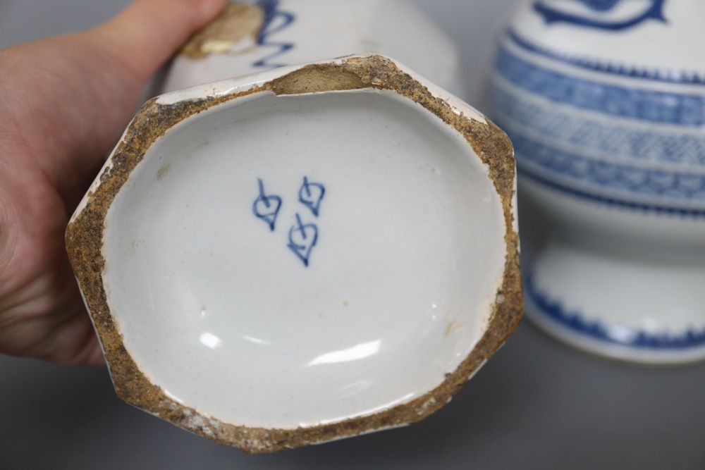 A Chinese blue and white vase and a Delft vase, height 21cm